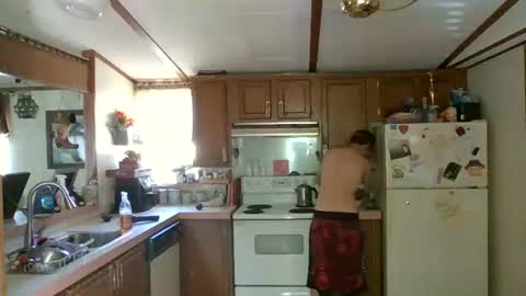 Snapshot of topdogintraining93 chatting on 04/23/26, 04:53 SagMeOreduceMe online show from 04/23/26, 04:53