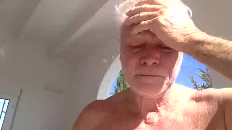 Snapshot of topsurgeon2025 chatting on 10/29/25, 11:56 topsurgeon2025 online show from 10/29/25, 11:56