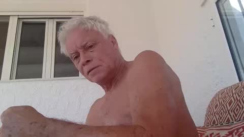 Snapshot of topsurgeon2025 chatting on 10/30/25, 10:49 topsurgeon2025 online show from 10/30/25, 10:49