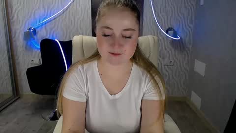 tori_blond online show from 12/02/24, 12:29