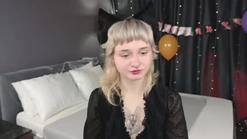 Tori online show from 10/30/25, 12:12