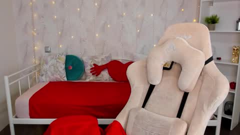 Tori online show from 03/04/26, 12:38