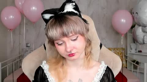 Snapshot of tori_cutie chatting on 04/01/26, 12:22 Tori online show from 04/01/26, 12:22