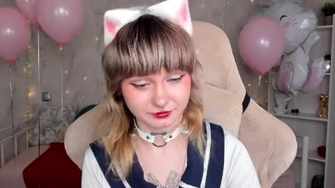 Snapshot of tori_cutie chatting on 04/02/26, 12:08 Tori online show from 04/02/26, 12:08