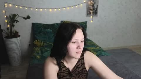 Snapshot of tori_sweet_tori chatting on 06/08/26, 01:28 Tori online show from 06/08/26, 01:28