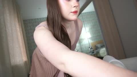 Snapshot of torinova chatting on 04/19/26, 06:02 online show from 04/19/26, 06:02