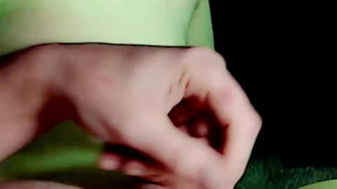 Snapshot of tornne chatting on 11/10/25, 01:43 tornne online show from 11/10/25, 01:43