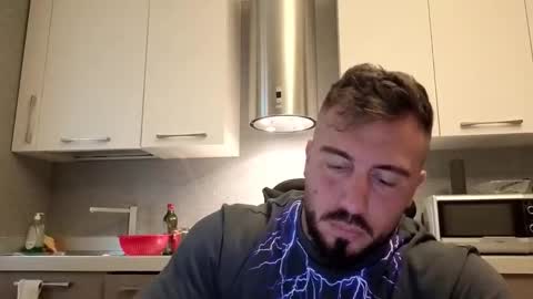 Snapshot of toro_arrapato chatting on 10/04/25, 12:25 toro_arrapato online show from 10/04/25, 12:25