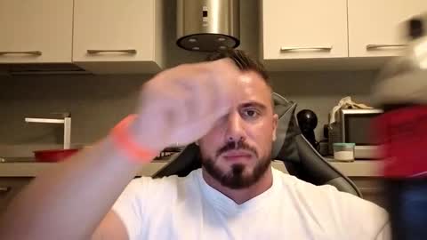 Snapshot of toro_arrapato chatting on 10/21/25, 05:13 toro_arrapato online show from 10/21/25, 05:13