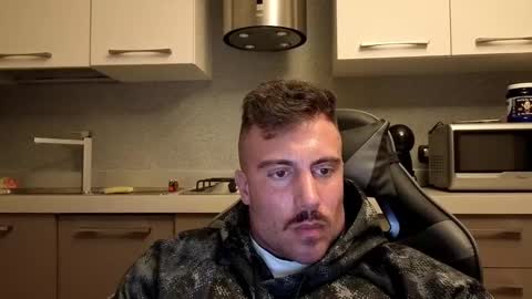 Snapshot of toro_arrapato chatting on 11/24/25, 03:56 toro_arrapato online show from 11/24/25, 03:56