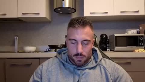 Snapshot of toro_arrapato chatting on 12/04/25, 06:16 toro_arrapato online show from 12/04/25, 06:16