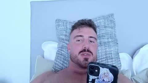 Snapshot of toro_arrapato chatting on 12/17/25, 07:31 toro_arrapato online show from 12/17/25, 07:31