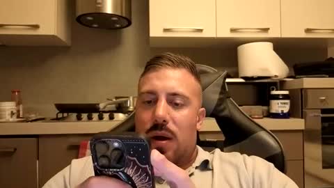 Snapshot of toro_arrapato chatting on 05/01/26, 08:57 toro_arrapato online show from 05/01/26, 08:57