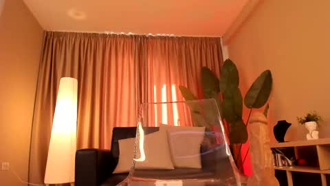 Snapshot of torri_kitten chatting on 03/17/26, 08:28 torri kitten online show from 03/17/26, 08:28