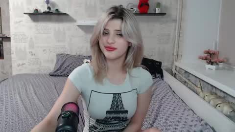 Snapshot of torriedevinney chatting on 04/20/26, 09:16 Alexandra online show from 04/20/26, 09:16