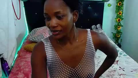 Snapshot of tory_montannaxx chatting on 01/25/25, 12:05 tory_montannaxx online show from 01/25/25, 12:05