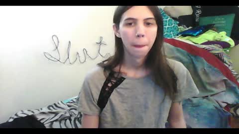 Snapshot of totalfuckingadorable chatting on 12/18/25, 09:54 Luna online show from 12/18/25, 09:54