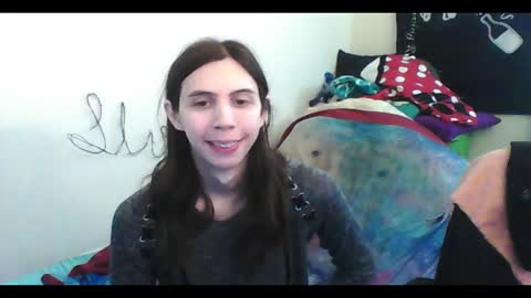 Snapshot of totalfuckingadorable chatting on 02/19/26, 09:33 Luna online show from 02/19/26, 09:33