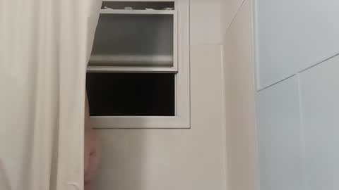 totallyawesome_65 online show from 09/19/25, 09:32