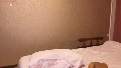 Snapshot of totallytiny_ chatting on 03/06/25, 01:57 see you December 4th beloved friends online show from 03/06/25, 01:57