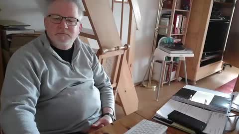 Snapshot of toto758 chatting on 03/03/25, 12:58 toto758 online show from 03/03/25, 12:58