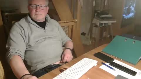 Snapshot of toto758 chatting on 03/05/25, 07:27 toto758 online show from 03/05/25, 07:27