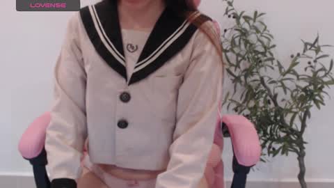 Snapshot of totoro_09 chatting on 12/22/25, 03:25 Angelina online show from 12/22/25, 03:25