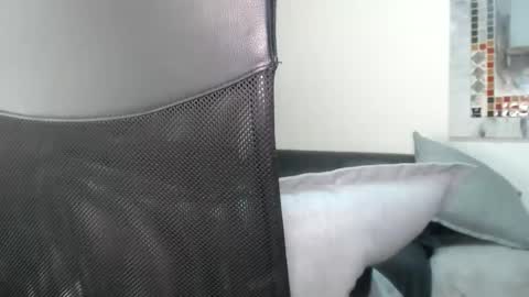 Snapshot of totypink chatting on 01/26/25, 10:24 TotyPink online show from 01/26/25, 10:24