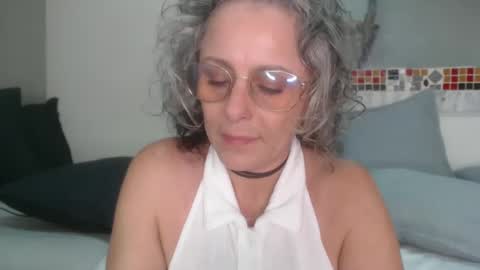 Snapshot of totypink chatting on 10/10/25, 05:12 TotyPink online show from 10/10/25, 05:12