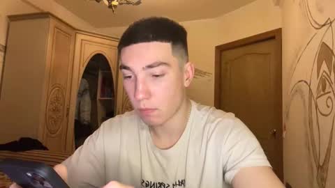 Max online show from 12/02/25, 08:48