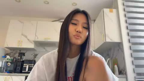 Dina online show from 07/28/26, 10:43