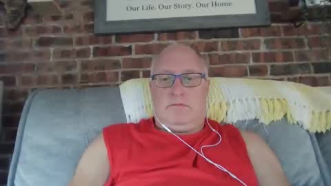 Snapshot of toyota1969 chatting on 09/22/25, 09:50 toyota1969 online show from 09/22/25, 09:50