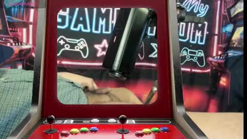 Snapshot of toysformycock chatting on 12/02/24, 09:13 ToysForMyCock online show from 12/02/24, 09:13