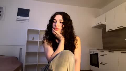 Snapshot of tracithetford chatting on 07/19/26, 04:54 Alex3 online show from 07/19/26, 04:54