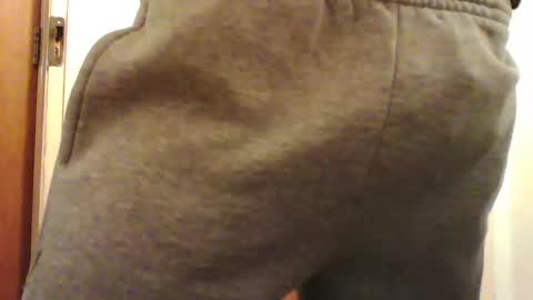 Snapshot of trackielad21 chatting on 02/22/25, 08:29 trackielad online show from 02/22/25, 08:29