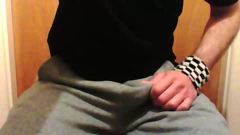 Snapshot of trackielad21 chatting on 11/13/25, 07:40 trackielad online show from 11/13/25, 07:40