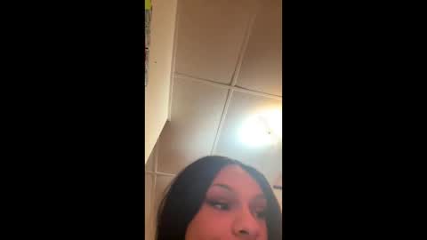 Snapshot of tracy227 chatting on 10/25/25, 08:33 tracy227 online show from 10/25/25, 08:33