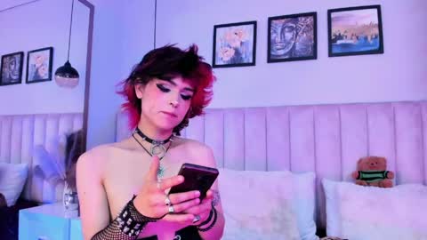 Snapshot of tracy_lee_ chatting on 05/27/26, 01:57 Tracy online show from 05/27/26, 01:57