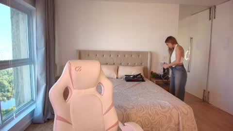 Snapshot of tracy_tay1or chatting on 07/09/26, 11:03 Tracy GMT2 Mon 3 AM - 4 PM Tue 3 AM - 4 PM Wed 3 AM - 4 PM Thur 3 AM - 4 PM Fri 3 AM - 4 PM online show from 07/09/26, 11:03