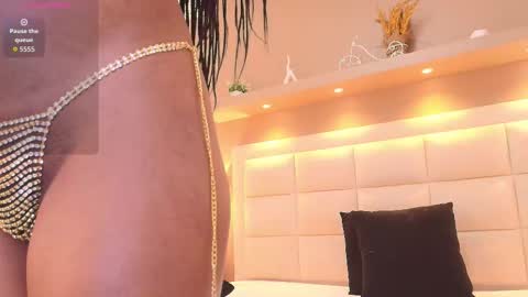 Snapshot of tracydaviss chatting on 10/31/25, 01:23 Tracy online show from 10/31/25, 01:23