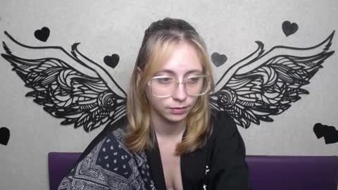 TracyLeeBB online show from 12/05/25, 07:39