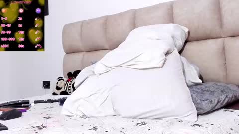 Daniela online show from 03/05/25, 08:42