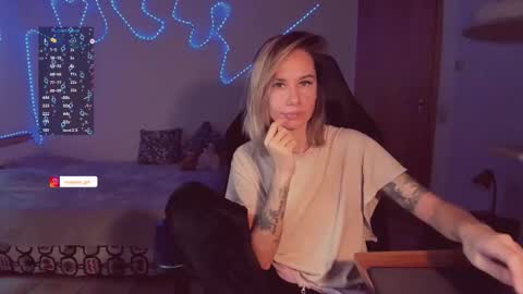 Snapshot of trafka_murafka chatting on 11/24/25, 10:59 Hey my name is Kiri Kiri online show from 11/24/25, 10:59