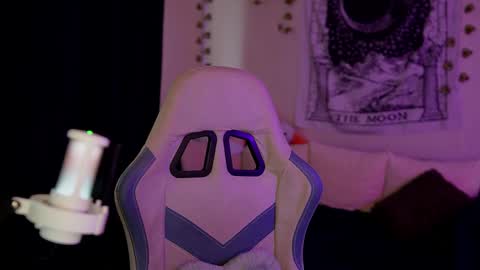 Ariana and Erik online show from 09/11/25, 09:31