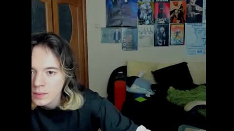 Ariana and Erik online show from 12/17/25, 02:12