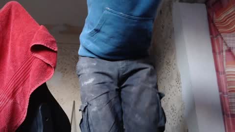 Snapshot of tralalabala chatting on 12/12/24, 02:44 Tralalabala online show from 12/12/24, 02:44