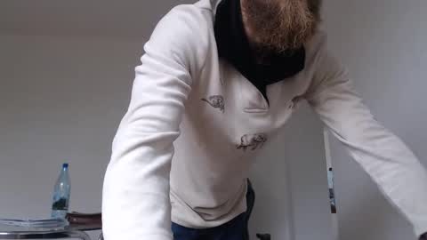 Snapshot of tralalabala chatting on 10/03/25, 09:06 Tralalabala online show from 10/03/25, 09:06