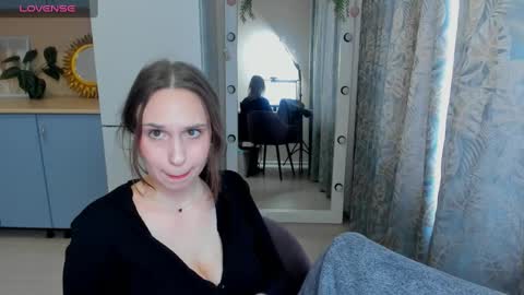 Snapshot of traneba chatting on 02/28/25, 08:31 Kate online show from 02/28/25, 08:31