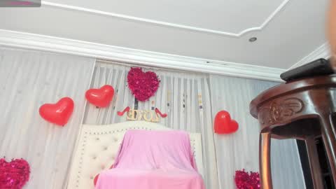 Snapshot of trannypartner chatting on 02/13/25, 02:42 Juliana Giiraldo online show from 02/13/25, 02:42