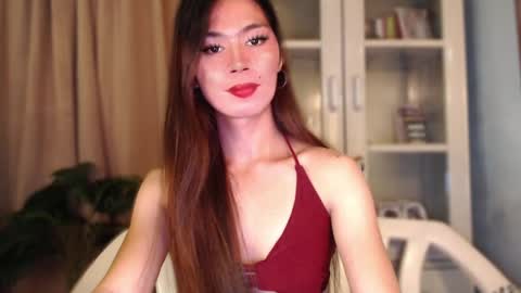 Snapshot of trans_nikka_ chatting on 04/10/26, 03:06 Emerald online show from 04/10/26, 03:06